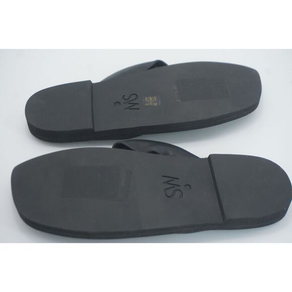 Stuart Weitzman Cassie Black Leather Thong Sandals SZ 6.5 New $250 flip flop - Picture 5 of 11